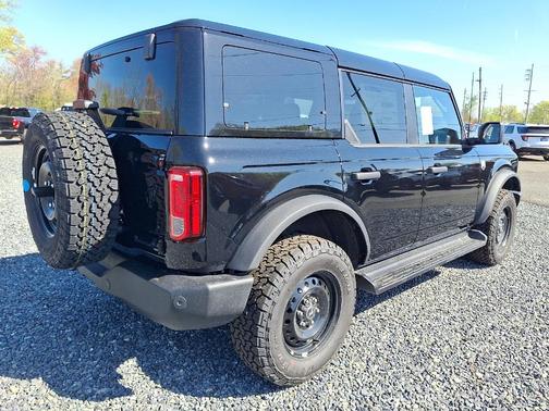 Shadow Black 2026 Ford Bronco Big Bend