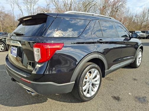 Agate Black Metallic 2023 Ford Explorer Platinum