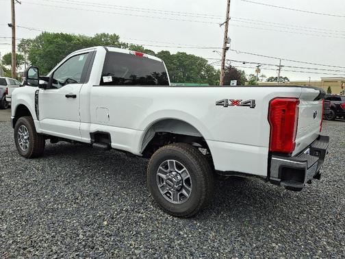 2025 Ford F-350 XLT
