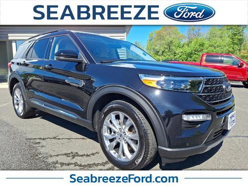Agate Black Metallic 2024 Ford Explorer XLT