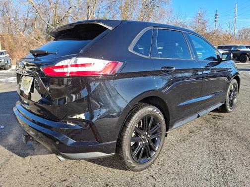 2021 Ford Edge ST-Line
