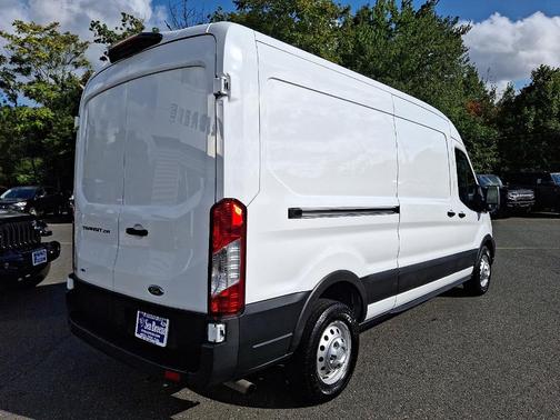 2023 Ford Transit-250 