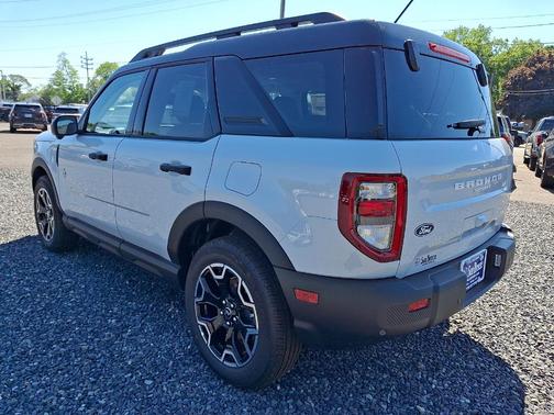 Space White Metallic 2026 Ford Bronco Sport Outer Banks