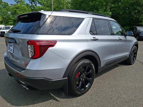 Iconic Silver Metallic 2020 Ford Explorer ST