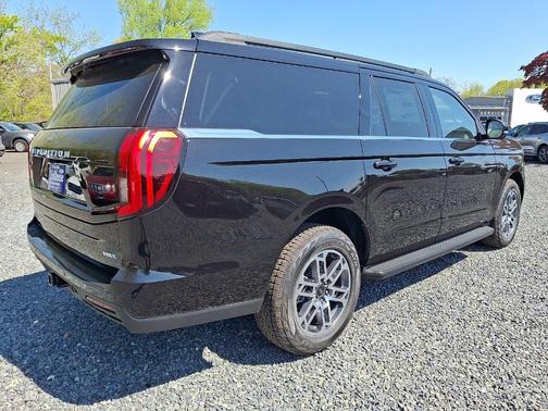 Agate Black Metallic 2026 Ford Expedition Max Active