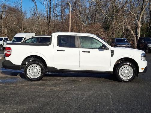 2023 Ford Maverick XL