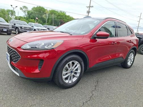 Rapid Red Metallic Tinted Clearcoat 2021 Ford Escape SE