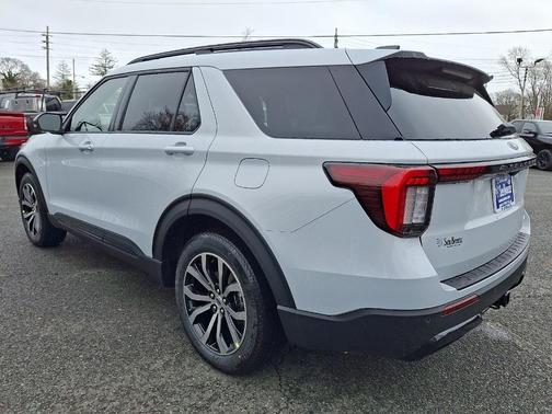 Space White Metallic 2026 Ford Explorer ST-Line