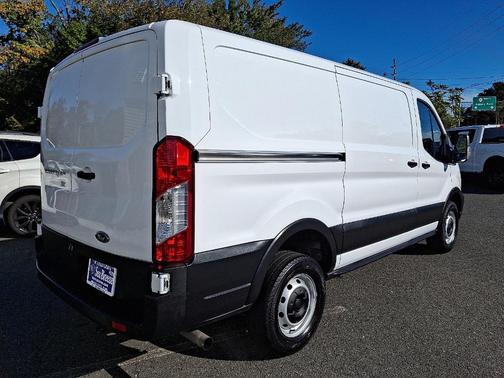 2024 Ford Transit-250
