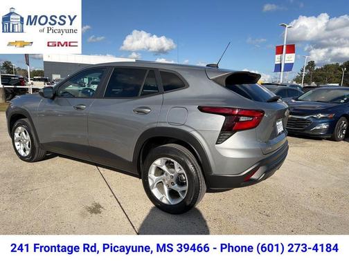 2024 Chevrolet Trax LS