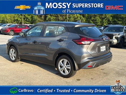 Gun Metallic 2024 Nissan Kicks S