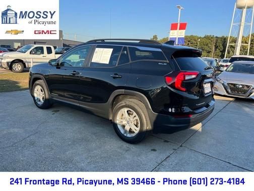 2022 GMC Terrain SLE