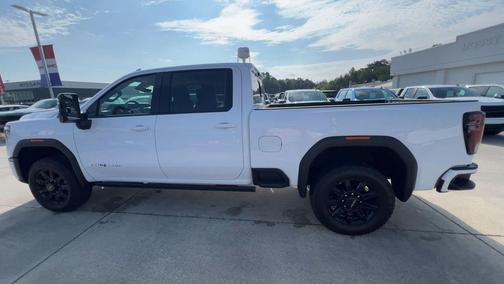 2024 GMC Sierra 2500 AT4