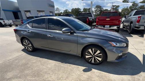 2021 Nissan Altima 2.5 SV