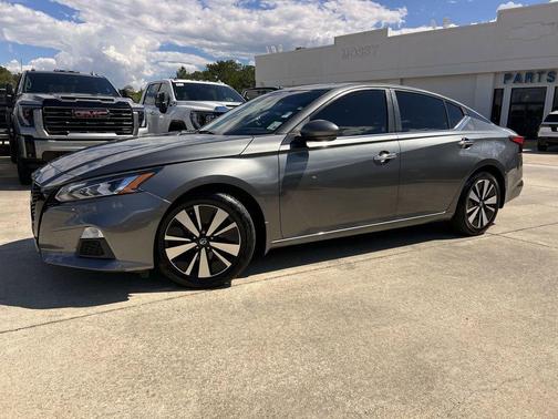 2021 Nissan Altima 2.5 SV