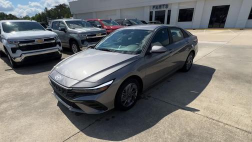 2024 Hyundai ELANTRA SEL