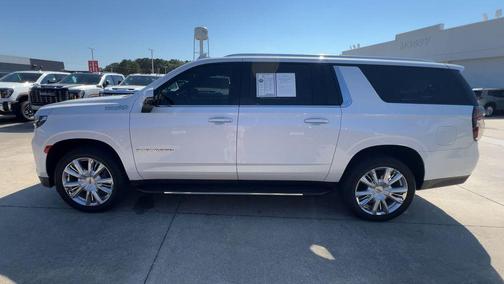 2022 Chevrolet Suburban High Country