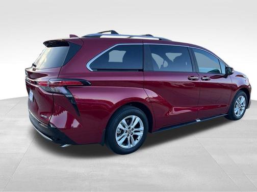 2025 Toyota Sienna Limited