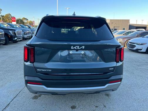 2024 Kia Sorento S