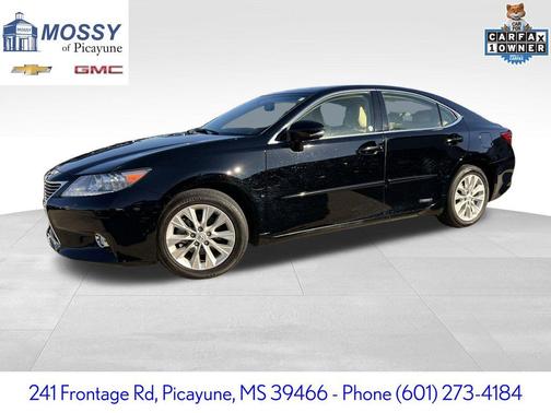 2015 Lexus ES 300h Base