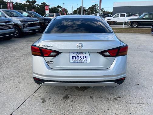 2022 Nissan Altima 2.5 S