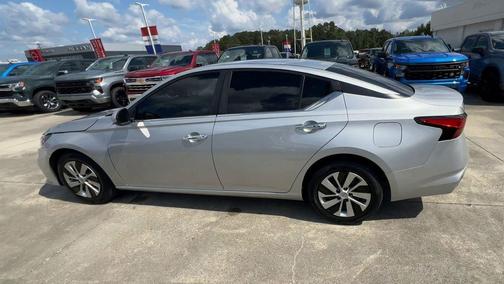 2022 Nissan Altima 2.5 S