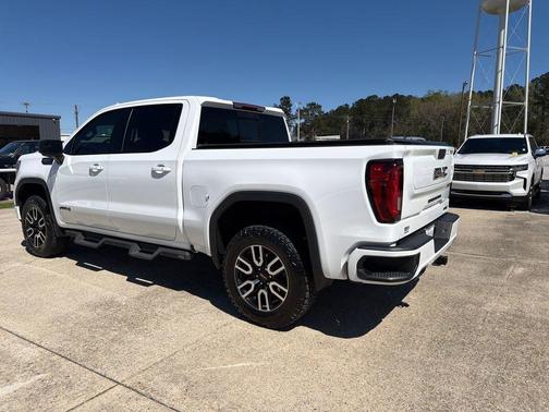 2022 GMC Sierra 1500 Limited AT4