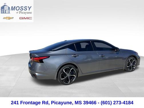 2023 Nissan Altima 2.5 SR