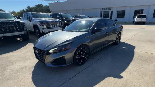 2023 Nissan Altima 2.5 SR
