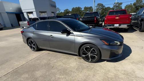 2023 Nissan Altima 2.5 SR