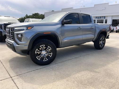 2024 GMC Canyon AT4