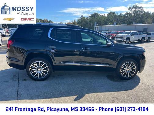 2023 GMC Acadia Denali