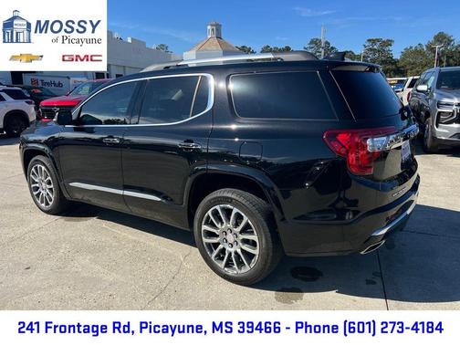 2023 GMC Acadia Denali