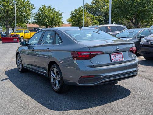2024 Volkswagen Jetta 1.5T SE