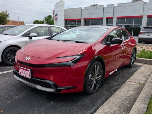 2025 Toyota Prius XLE
