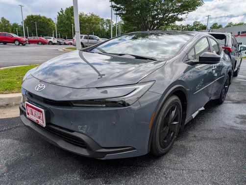 2025 Toyota Prius LE