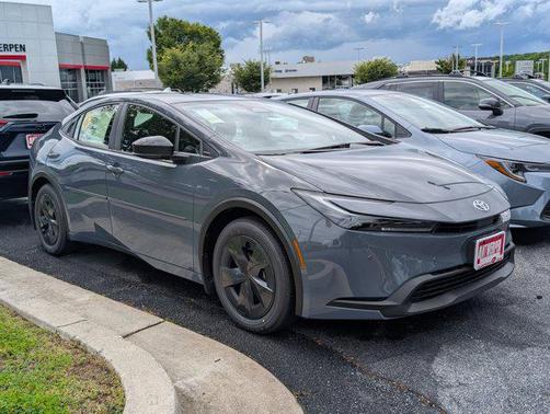 2025 Toyota Prius LE