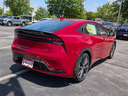 2025 Toyota Prius XLE
