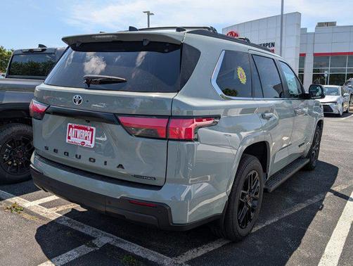 2025 Toyota Sequoia SR5