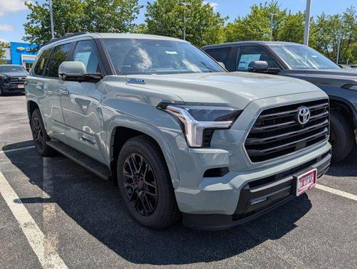 2025 Toyota Sequoia SR5