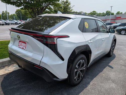 2025 Toyota bZ4X XLE
