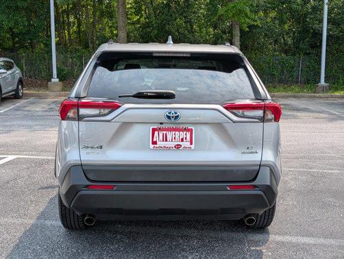 2020 Toyota RAV4 Hybrid SE