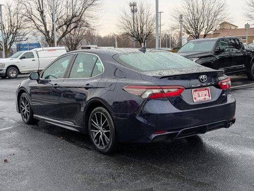2022 Toyota Camry SE