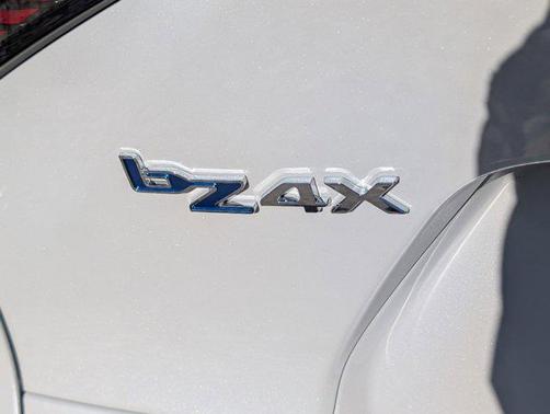 2025 Toyota bZ4X XLE