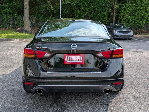 2020 Nissan Altima SR FWD