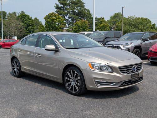 2016 Volvo S60 Inscription T5 Premier