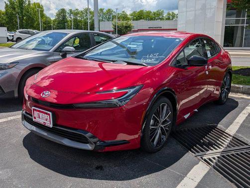 2025 Toyota Prius XLE