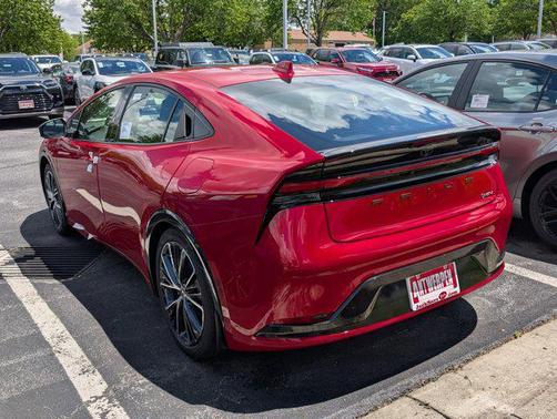 2025 Toyota Prius XLE