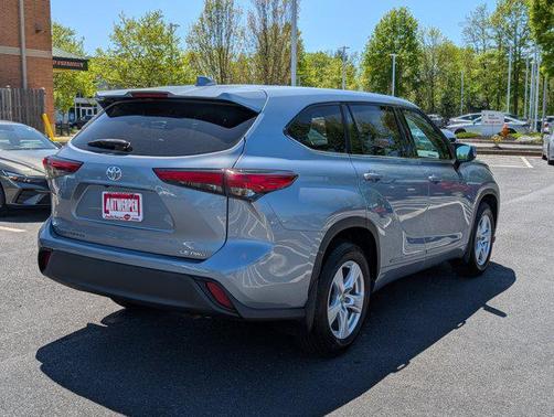 2021 Toyota Highlander LE