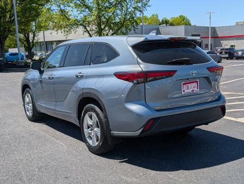 2021 Toyota Highlander LE